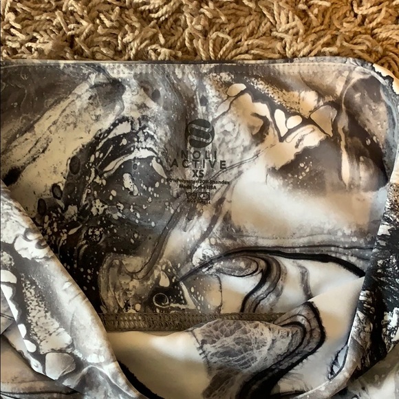 Noli Active marble athletic leggings - Picture 4 of 4